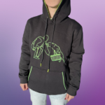 Pull à capuche broderie valise - Noir et vert fluo