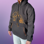 Pull à capuche broderie valise - Noir et orange
